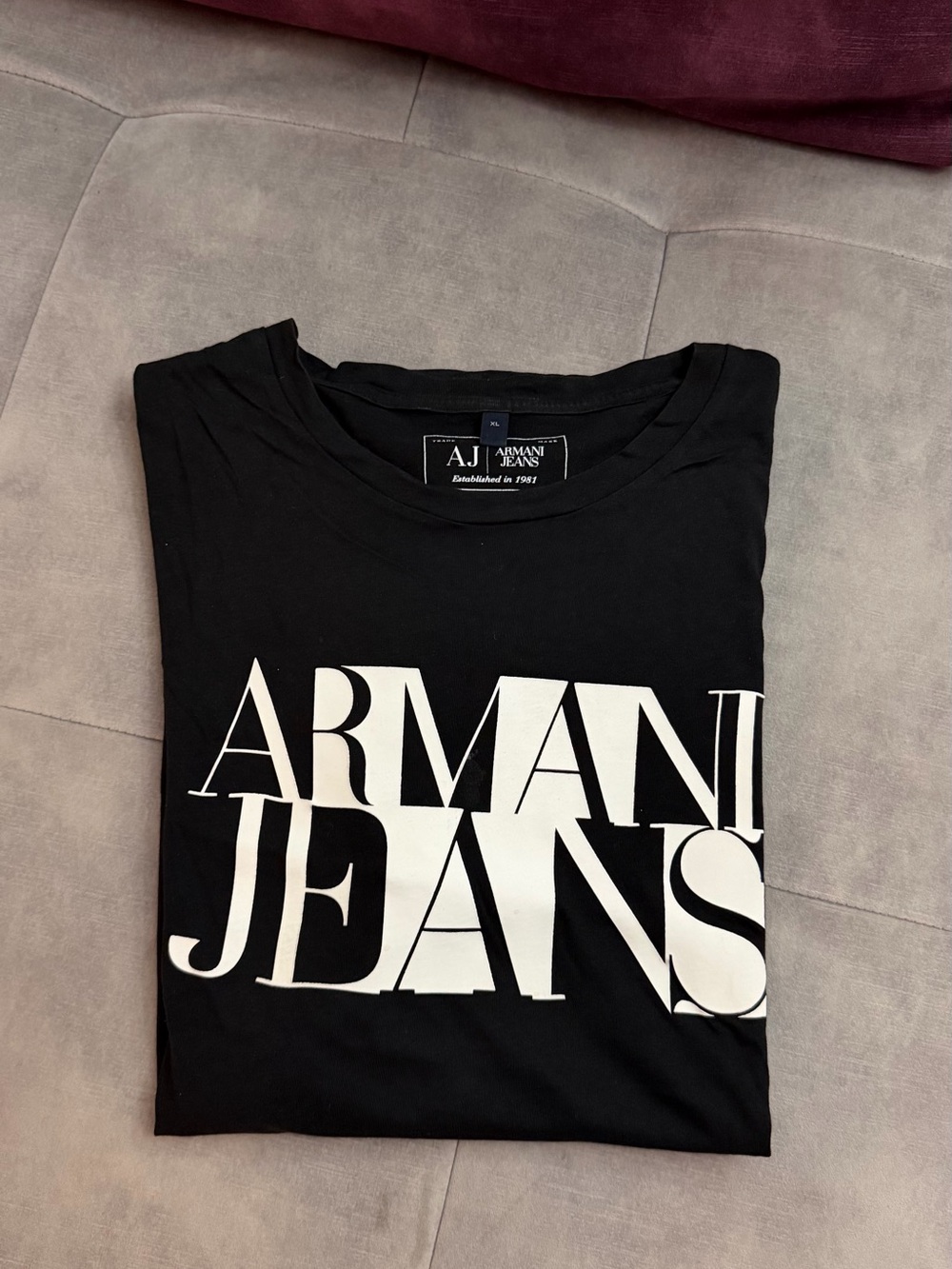 T-shirt neckline